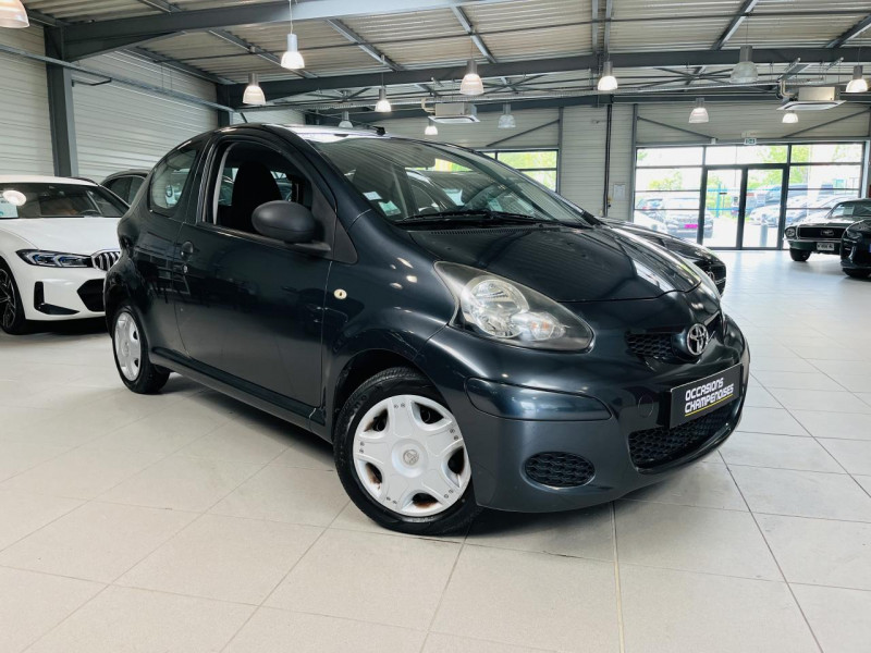Toyota AYGO 1.0 VVT-i  Confort ESSENCE GRIS FONCE Occasion à vendre