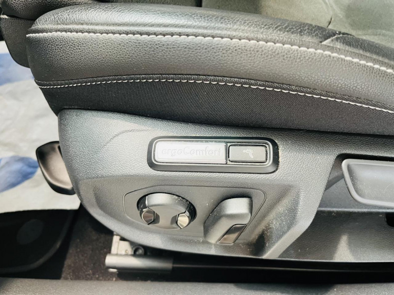 Photo 13 de l'offre de VOLKSWAGEN ARTEON 2.0 TDI Evo 150 DSG 7 Elegance à 25990€ chez Occasions Champenoises