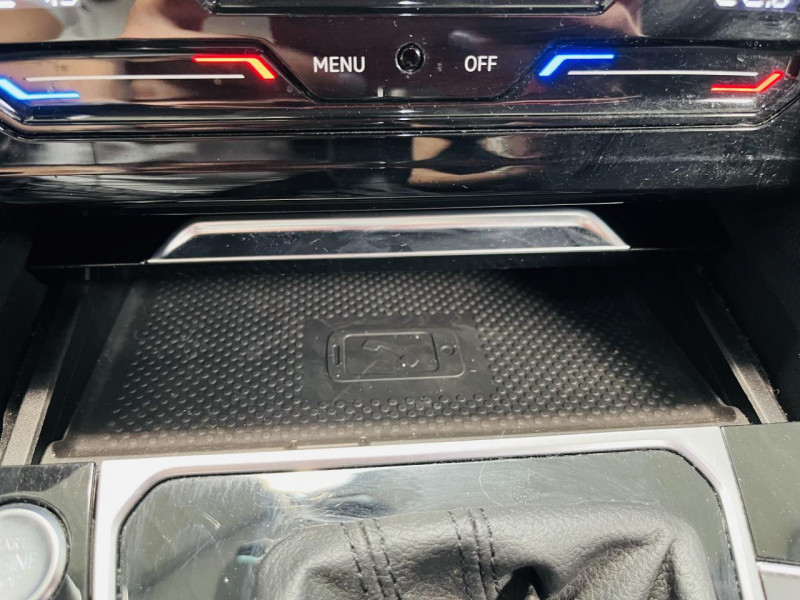 Photo 9 de l'offre de VOLKSWAGEN ARTEON 2.0 TDI Evo 150 DSG 7 Elegance à 25990€ chez Occasions Champenoises