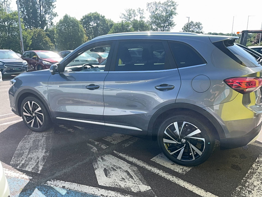 Acheter MG Motor ZS ZS 1.5 L Hybrid+ 197 ch Luxury 5p neuf dans les concessions du Groupe Faurie
