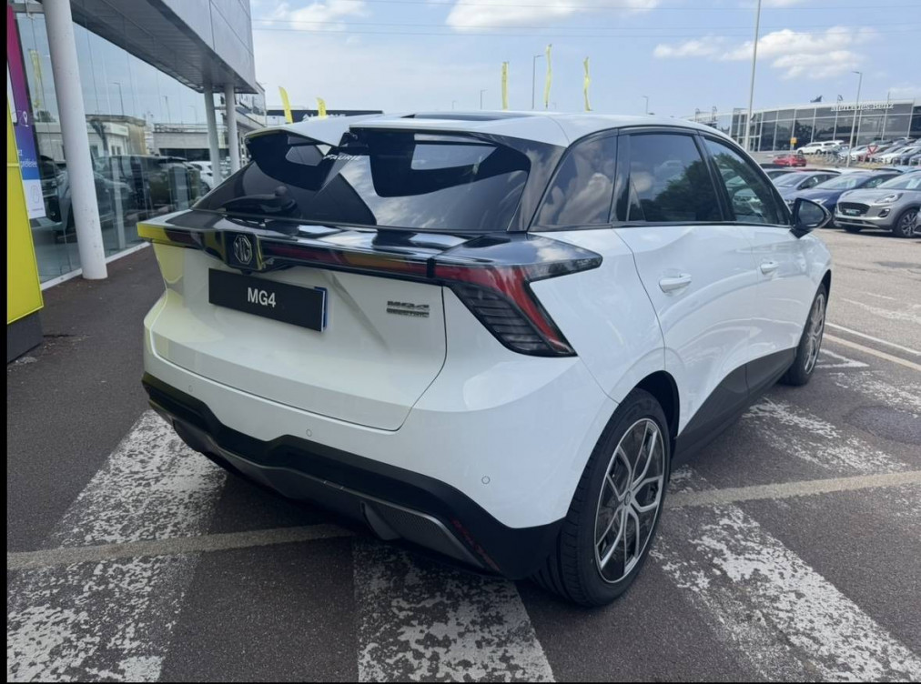 Acheter MG Motor MG 4 MG4 Electric 64kWh - 150 kW 2WD Luxury 5p neuf dans les concessions du Groupe Faurie