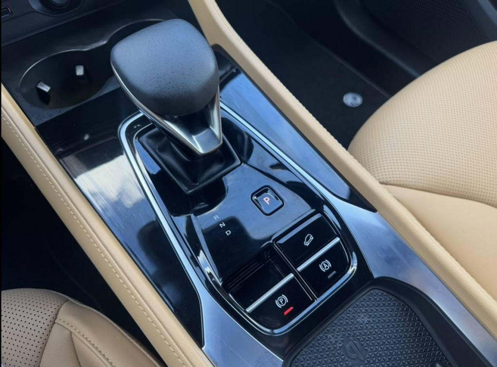 Acheter MG Motor EHS EHS 1.5T PHEV 272 ch Luxury 5p neuf dans les concessions du Groupe Faurie