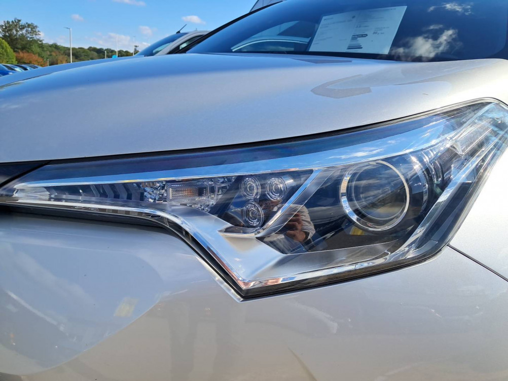 Acheter Toyota C-HR C-HR Hybride 122h Edition 5p occasion dans les concessions du Groupe Faurie