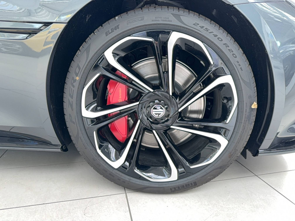 Acheter MG Motor Cyberster Cyberster 77kWh - 375 kW 4WD  2p neuf dans les concessions du Groupe Faurie