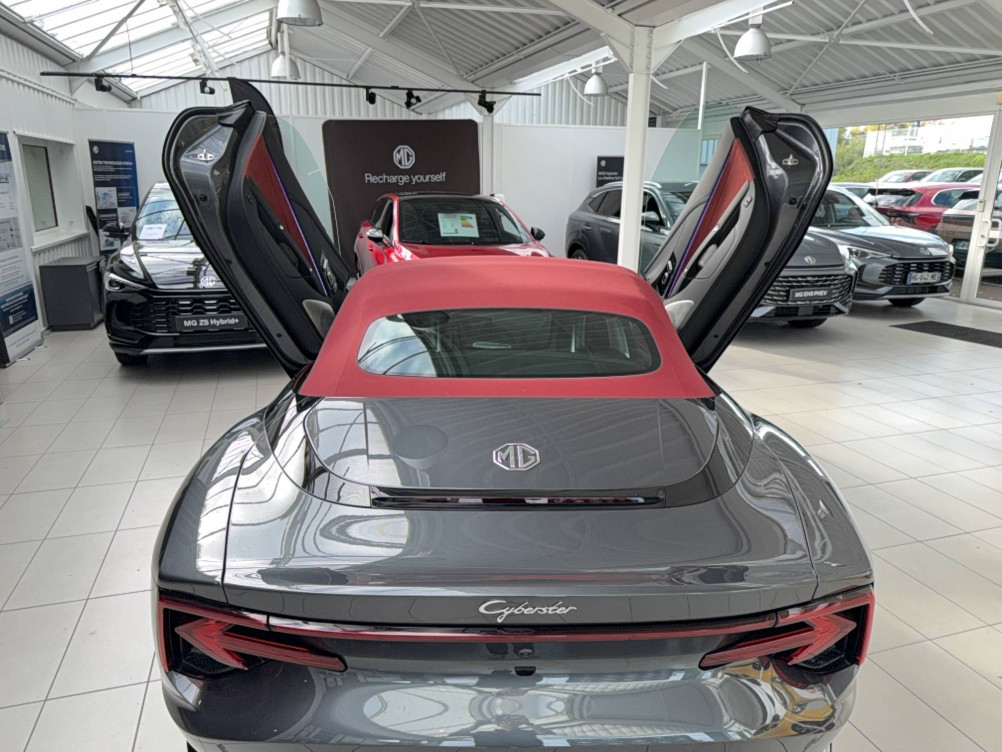 Acheter MG Motor Cyberster Cyberster 77kWh - 375 kW 4WD  2p neuf dans les concessions du Groupe Faurie