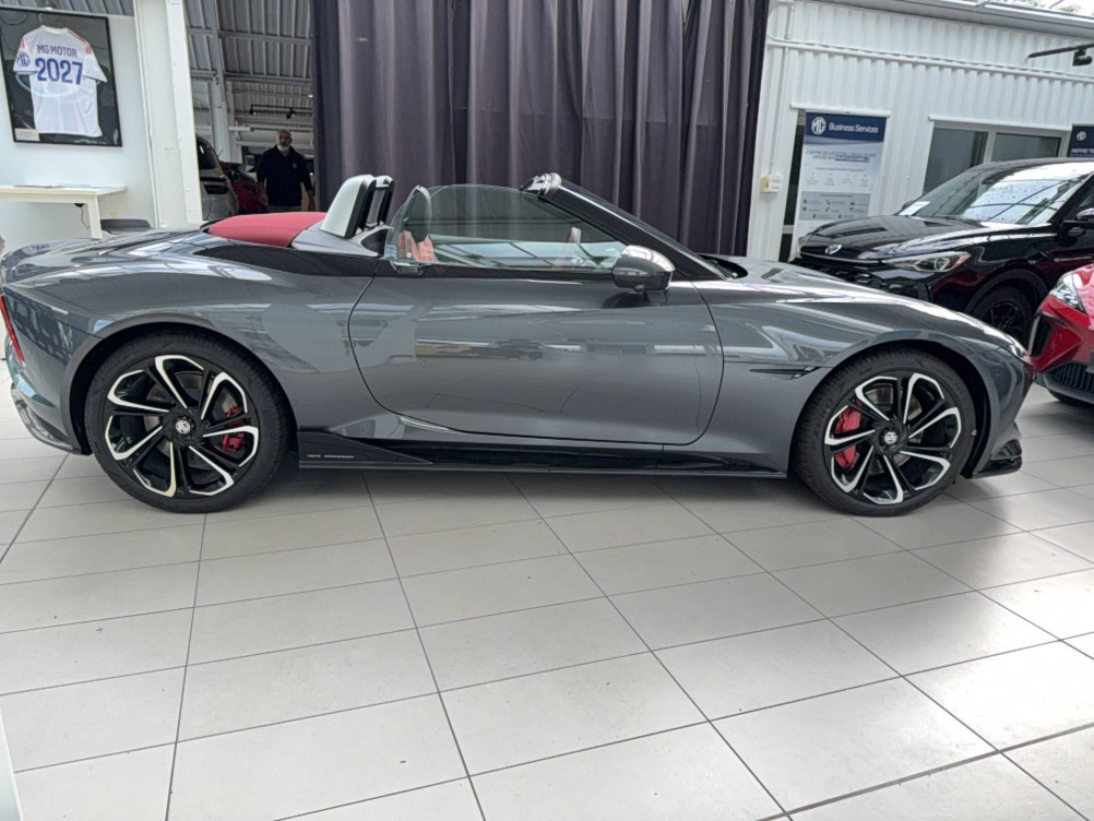 Acheter MG Motor Cyberster Cyberster 77kWh - 375 kW 4WD  2p neuf dans les concessions du Groupe Faurie