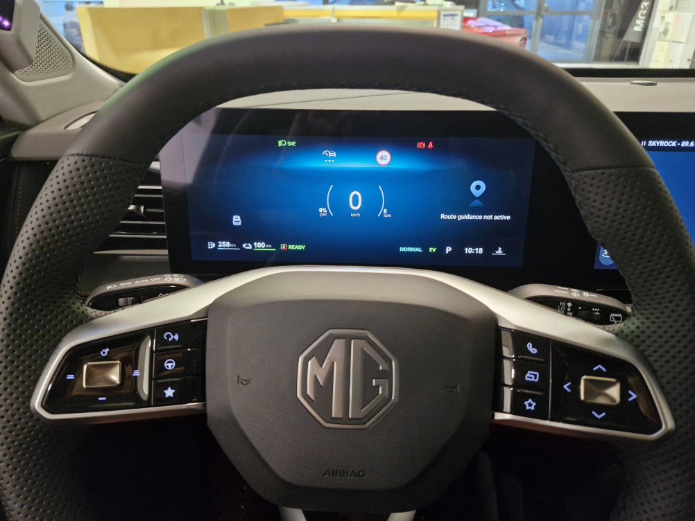 Acheter MG Motor EHS EHS 1.5T PHEV 339 ch Luxury 5p neuf dans les concessions du Groupe Faurie