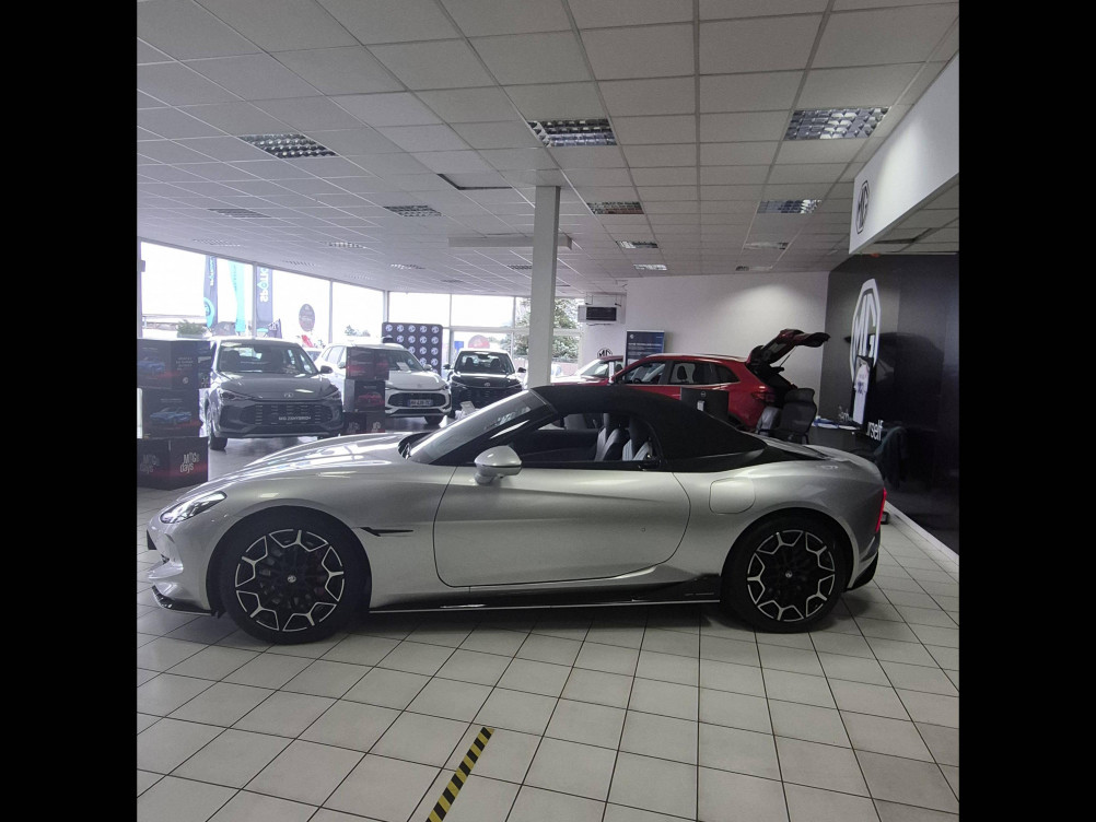Acheter MG Motor Cyberster Cyberster 77kWh - 250 kW 2WD  2p neuf dans les concessions du Groupe Faurie