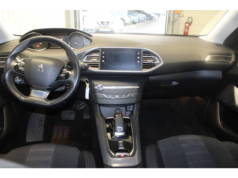 Photo 8 de l'offre de PEUGEOT 308 SW BlueHDi 130ch S&S EAT8 Allure à 18490€ chez Francepronet Car Center