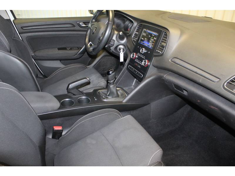 Photo 8 de l'offre de RENAULT Mégane IV SOCIETE DCI 110 ENERGY AIR NAV REVERSIBLE à 8690€ chez Francepronet Car Center