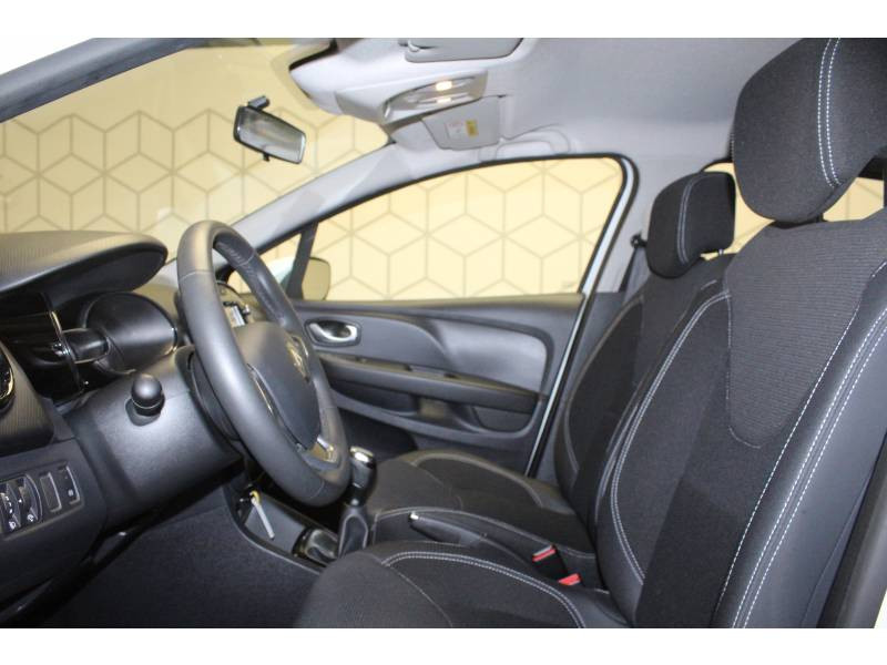 Photo 7 de l'offre de RENAULT Clio IV dCi 75 Energy Zen à 9990€ chez Francepronet Car Center