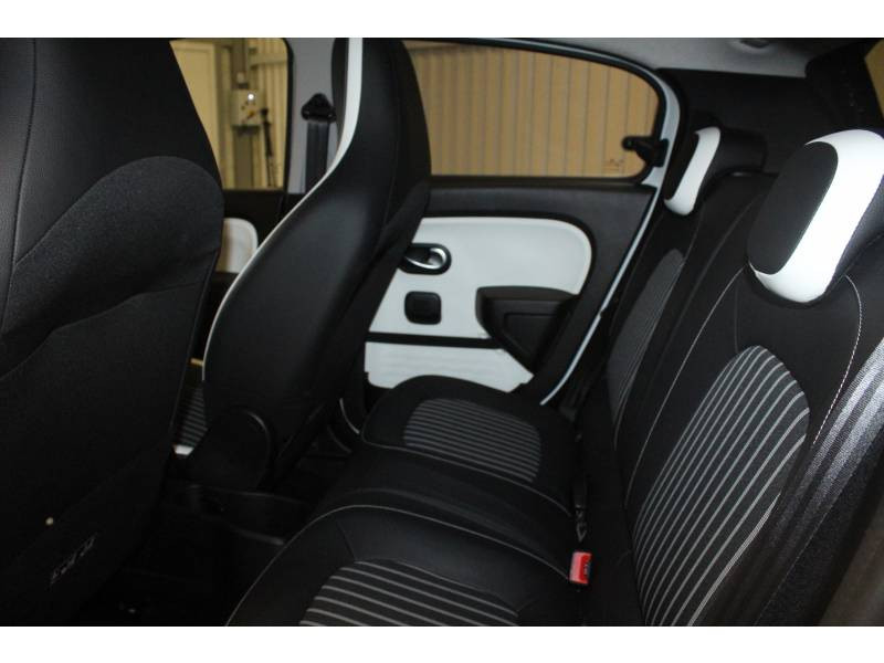 Photo 9 de l'offre de RENAULT Twingo III TCe 95 Intens à 10990€ chez Francepronet Car Center