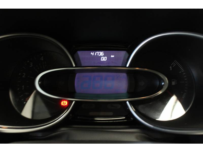 Photo 13 de l'offre de RENAULT Clio IV dCi 75 Energy Zen à 9990€ chez Francepronet Car Center