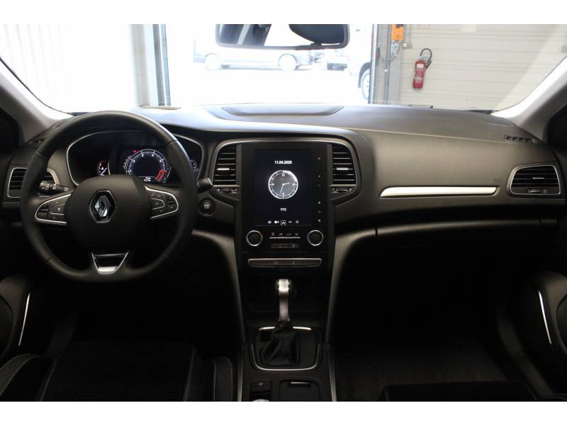 Photo 8 de l'offre de RENAULT Mégane IV ESTATE TCe 160 EDC FAP Intens à 21990€ chez Francepronet Car Center