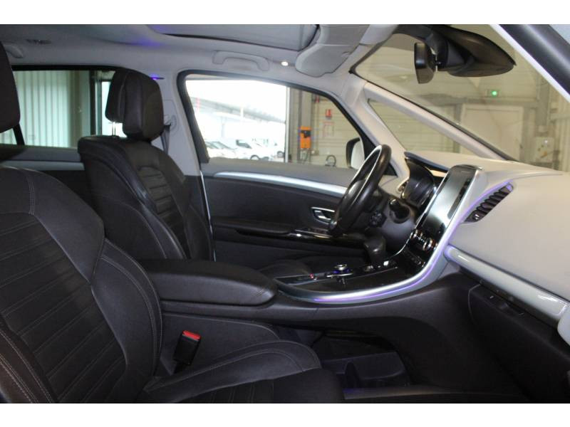 Photo 13 de l'offre de RENAULT Espace V Tce 200 Energy Intens EDC à 18990€ chez Francepronet Car Center