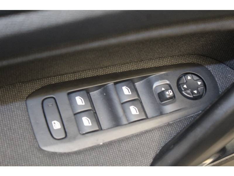 Photo 12 de l'offre de PEUGEOT 308 SW BlueHDi 130ch S&S EAT8 Allure à 18490€ chez Francepronet Car Center