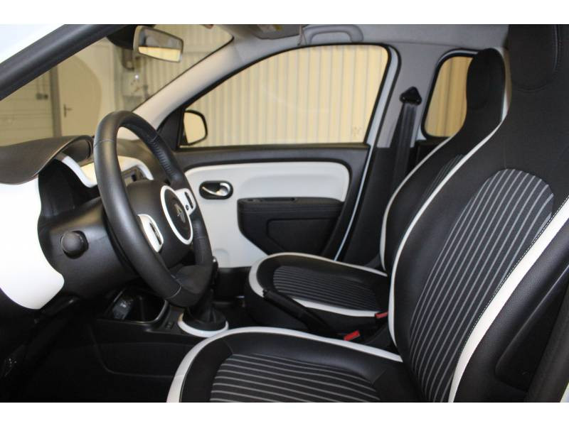 Photo 7 de l'offre de RENAULT Twingo III TCe 95 Intens à 10990€ chez Francepronet Car Center