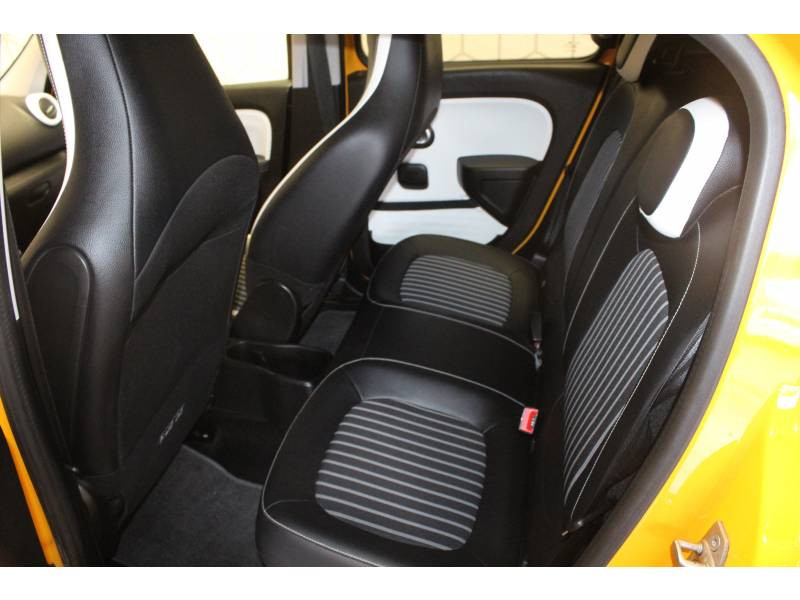 Photo 8 de l'offre de RENAULT Twingo III TCe 95 Intens à 11490€ chez Francepronet Car Center