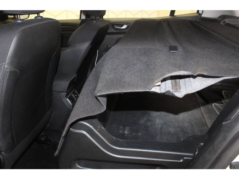 Photo 10 de l'offre de RENAULT Mégane IV SOCIETE DCI 110 ENERGY AIR NAV REVERSIBLE à 8690€ chez Francepronet Car Center