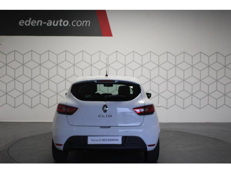 Photo 4 de l'offre de RENAULT Clio IV dCi 75 Energy Zen à 9990€ chez Francepronet Car Center