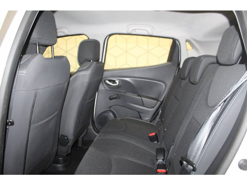 Photo 9 de l'offre de RENAULT Clio IV dCi 75 Energy Zen à 9990€ chez Francepronet Car Center