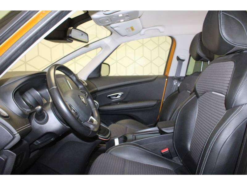 Photo 7 de l'offre de RENAULT Scénic IV dCi 110 Energy EDC Intens à 17990€ chez Francepronet Car Center