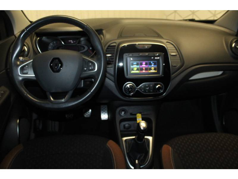 Photo 8 de l'offre de RENAULT Captur dCi 90 Energy Intens à 13990€ chez Francepronet Car Center