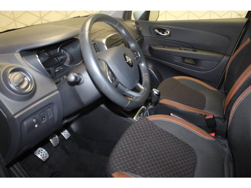 Photo 7 de l'offre de RENAULT Captur dCi 90 Energy Intens à 13990€ chez Francepronet Car Center
