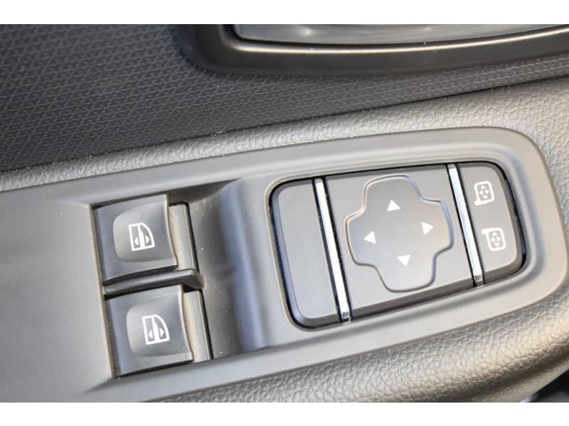 Photo 10 de l'offre de RENAULT Clio IV BUSINESS dCi 75 Energy à 10990€ chez Francepronet Car Center