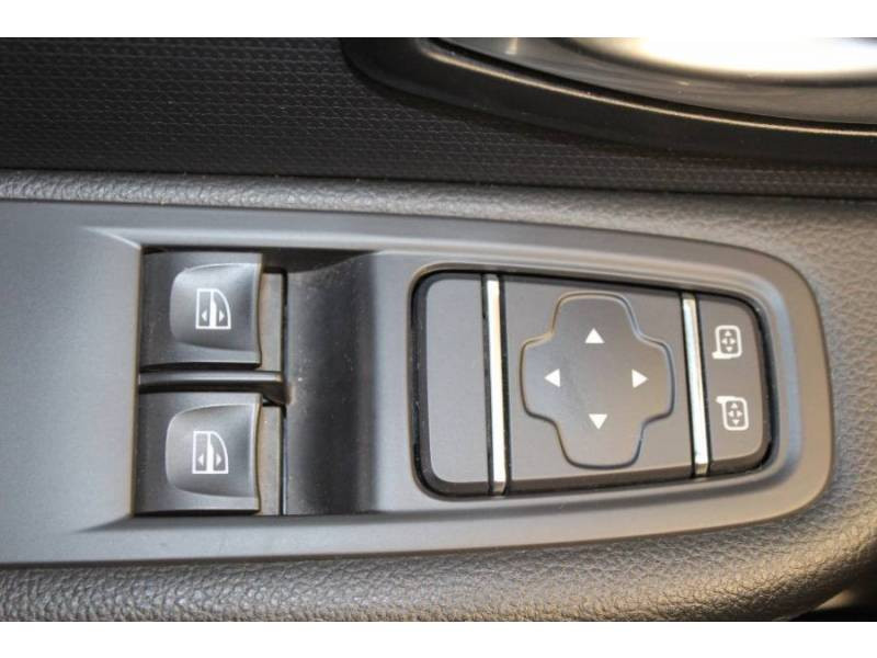 Photo 6 de l'offre de RENAULT Clio IV dCi 75 Energy Zen à 9990€ chez Francepronet Car Center