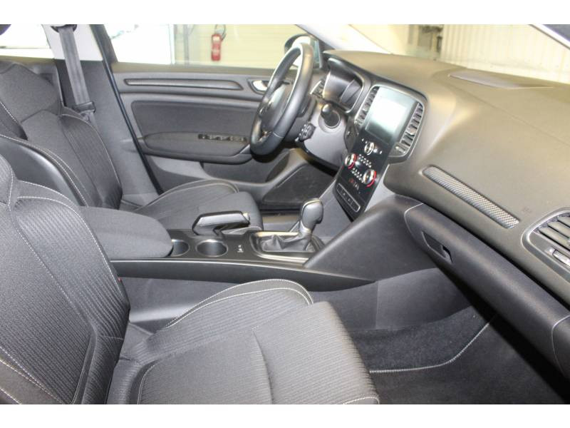 Photo 13 de l'offre de RENAULT Mégane IV BERLINE BUSINESS dCi 110 Energy EDC à 14990€ chez Francepronet Car Center