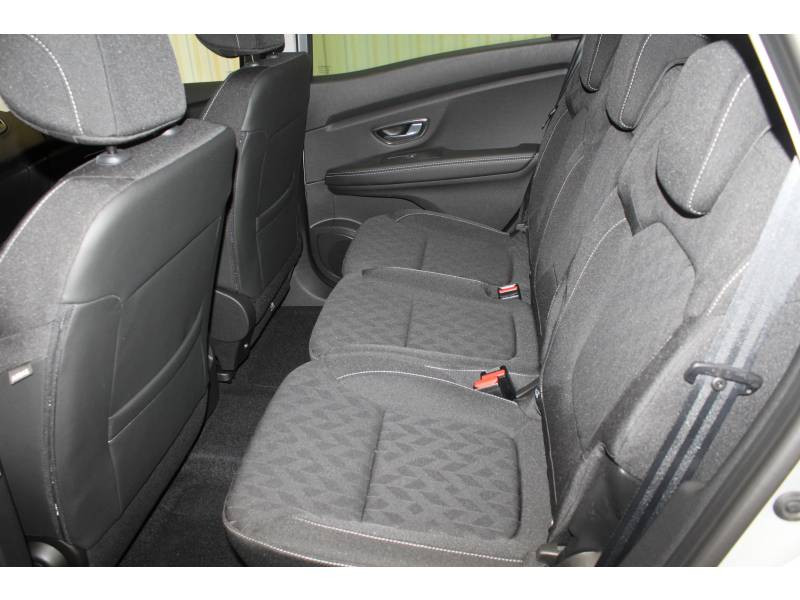 Photo 9 de l'offre de RENAULT Scénic IV Blue dCi 120 Limited à 22990€ chez Francepronet Car Center