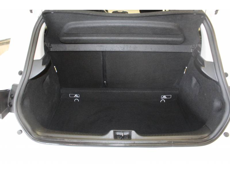 Photo 12 de l'offre de RENAULT Clio IV dCi 75 Energy Zen à 9990€ chez Francepronet Car Center