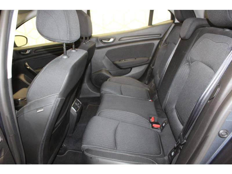 Photo 9 de l'offre de RENAULT Mégane IV BERLINE BUSINESS dCi 110 Energy EDC à 14990€ chez Francepronet Car Center