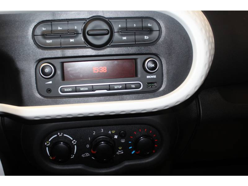 Photo 12 de l'offre de RENAULT Twingo III SCe 65 - 20 Life à 9490€ chez Francepronet Car Center