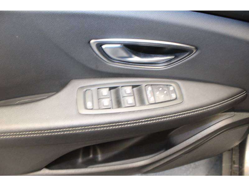 Photo 12 de l'offre de RENAULT Scénic IV Blue dCi 120 Limited à 17990€ chez Francepronet Car Center