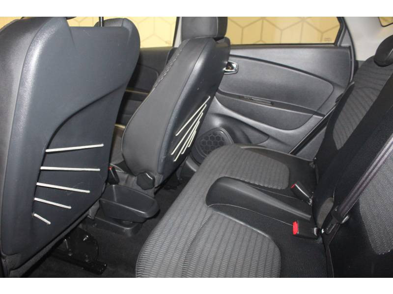 Photo 9 de l'offre de RENAULT Captur dCi 90 Energy eco² Intens à 12990€ chez Francepronet Car Center