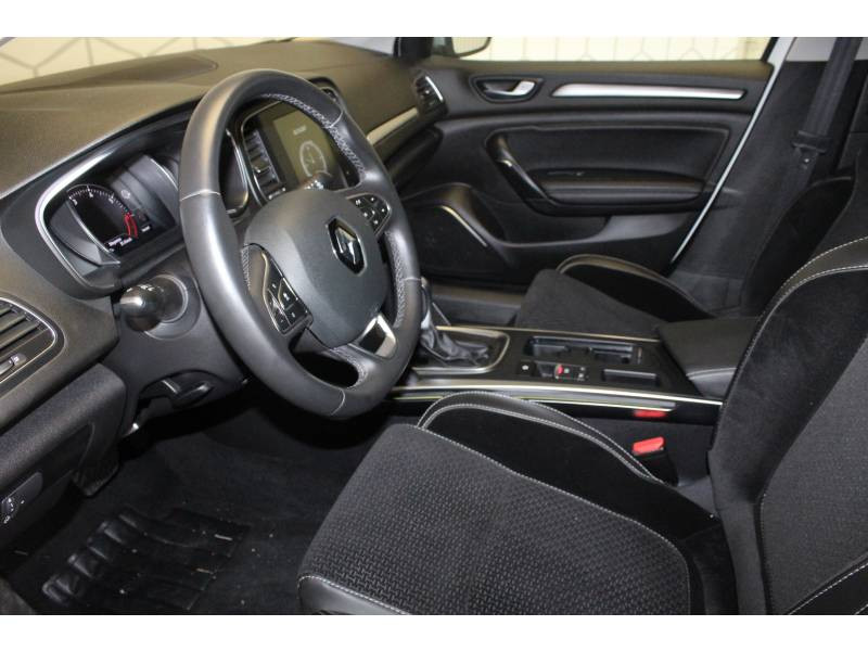 Photo 6 de l'offre de RENAULT Mégane IV BERLINE TCe 160 Energy EDC Intens à 19490€ chez Francepronet Car Center