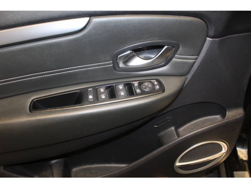 Photo 12 de l'offre de RENAULT Scénic XMOD dCi 130 Energy eco2 Bose Edition à 9990€ chez Francepronet Car Center