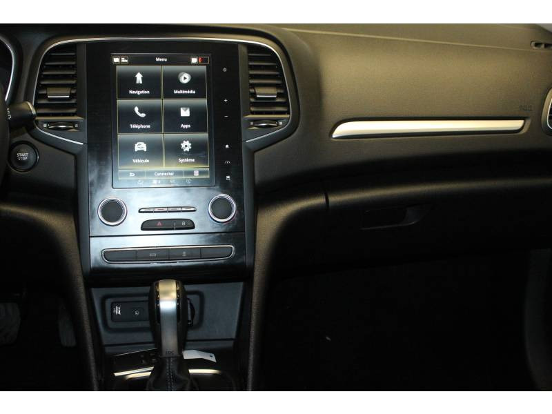Photo 12 de l'offre de RENAULT Mégane IV BERLINE TCe 160 Energy EDC Intens à 19490€ chez Francepronet Car Center