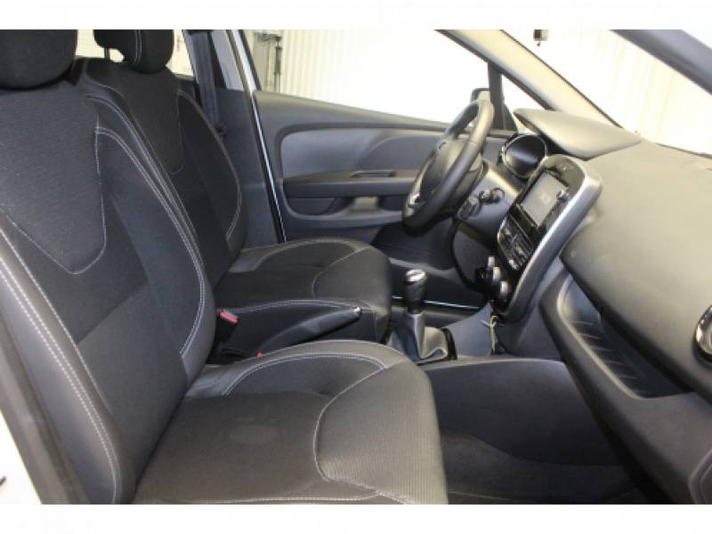 Photo 13 de l'offre de RENAULT Clio IV dCi 75 Energy Zen à 9990€ chez Francepronet Car Center