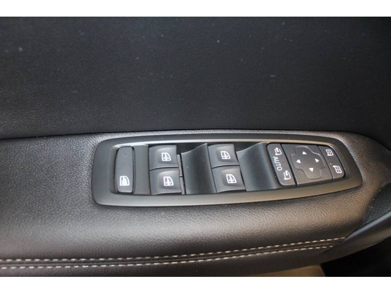 Photo 9 de l'offre de RENAULT Mégane IV BERLINE TCe 160 Energy EDC Intens à 19490€ chez Francepronet Car Center