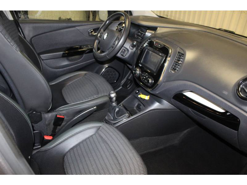 Photo 12 de l'offre de RENAULT Captur dCi 90 Energy eco² Intens à 12990€ chez Francepronet Car Center