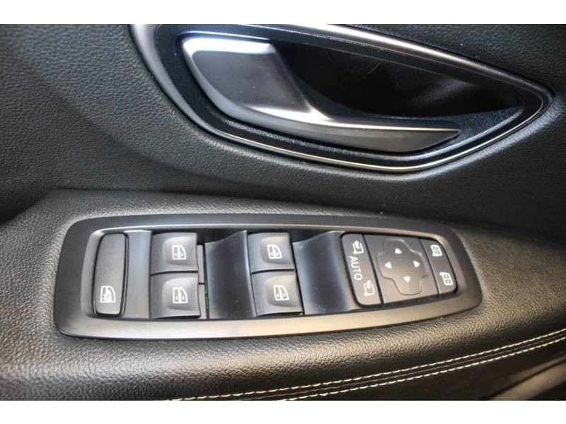 Photo 12 de l'offre de RENAULT Scénic IV dCi 110 Energy EDC Intens à 15990€ chez Francepronet Car Center