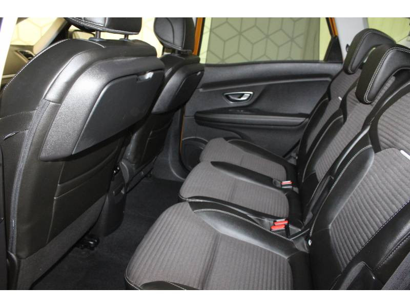 Photo 9 de l'offre de RENAULT Scénic IV dCi 110 Energy EDC Intens à 15990€ chez Francepronet Car Center