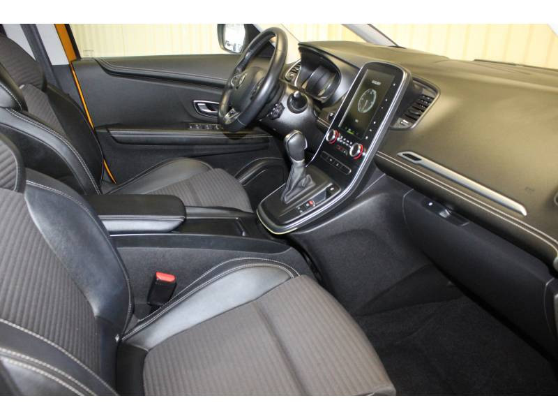 Photo 14 de l'offre de RENAULT Scénic IV dCi 110 Energy EDC Intens à 15990€ chez Francepronet Car Center