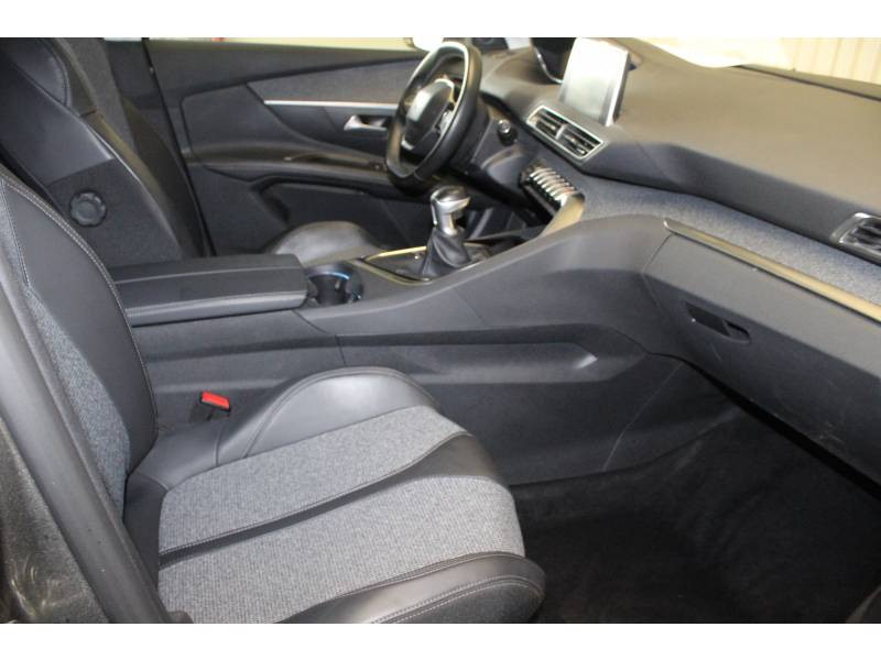 Photo 12 de l'offre de PEUGEOT 3008 1.2 Puretech 130ch S&S BVM6 Allure à 21990€ chez Francepronet Car Center