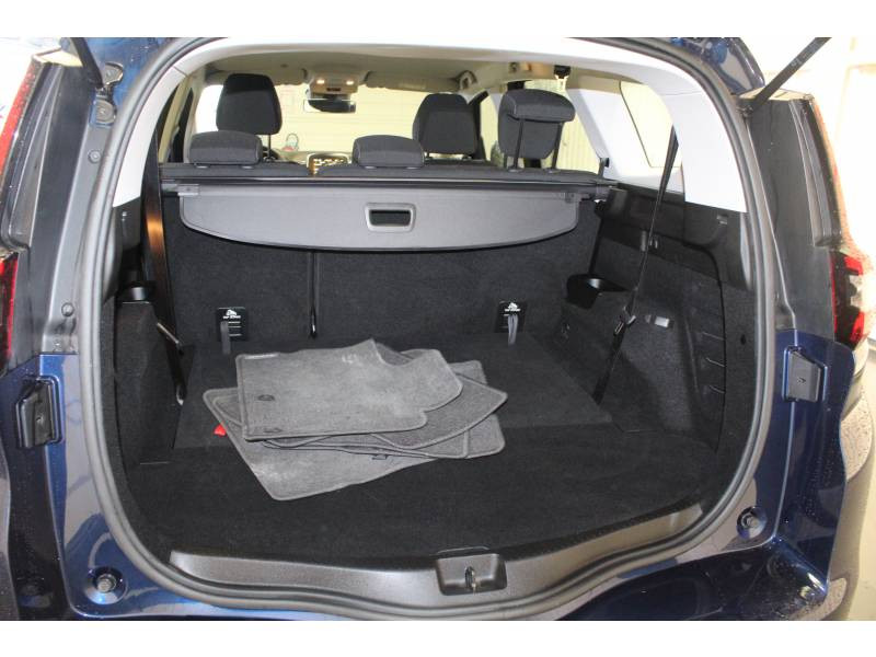 Photo 10 de l'offre de RENAULT Grand Scénic IV Blue dCi 120 Life à 18490€ chez Francepronet Car Center