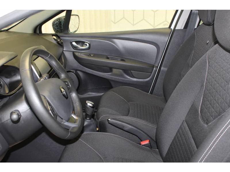 Photo 7 de l'offre de RENAULT Clio IV 1.2 16V 75 Limited à 9990€ chez Francepronet Car Center
