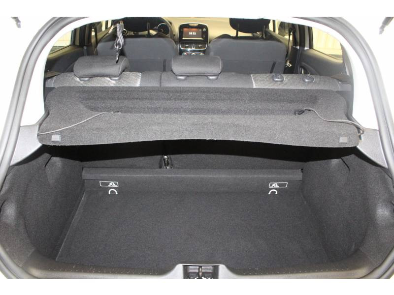 Photo 12 de l'offre de RENAULT Clio IV BUSINESS dCi 90 Energy 82g à 9990€ chez Francepronet Car Center